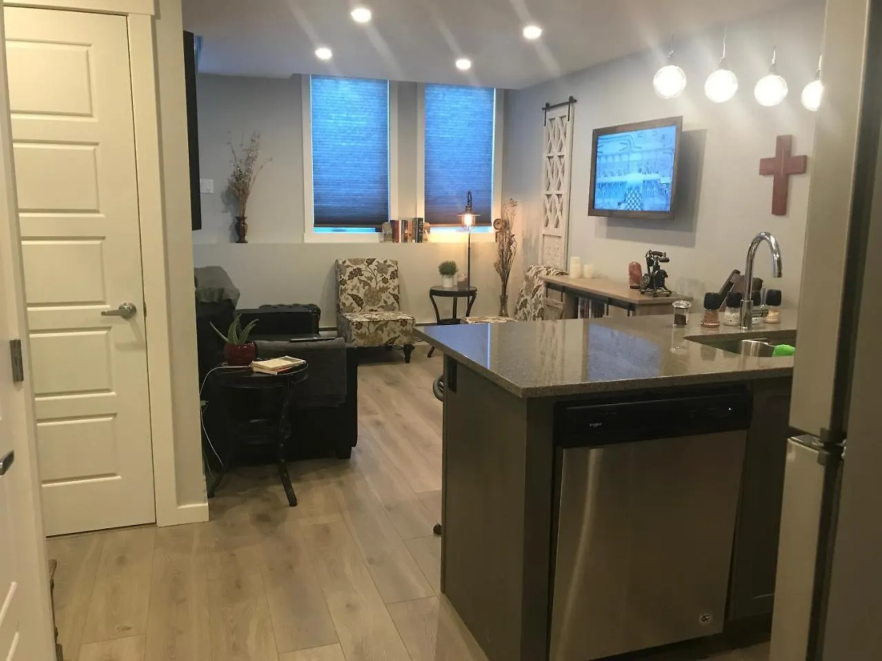 Home Sweet Condo Calgary 0*,